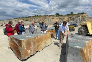 Kunstausflug des Kreiskunstvereins Beckum-Warendorf zum Anröchter Steinbruch Schulte